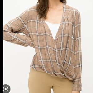 NWT PLAID TOP